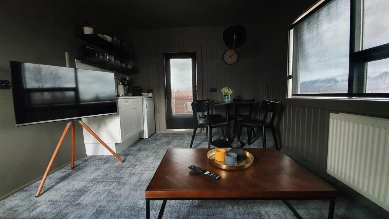 North Inn - Guesthouse And Cabin อาคูเรย์รี ภายนอก รูปภาพ