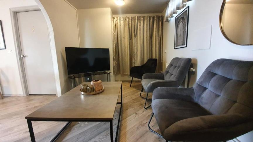 North Inn - Guesthouse And Cabin อาคูเรย์รี ภายนอก รูปภาพ